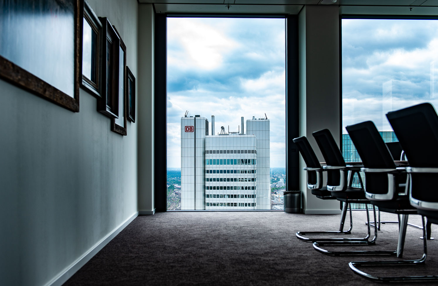 Interior Aufnahme eines Konferenzraumes in Frankfurter Hochhaus