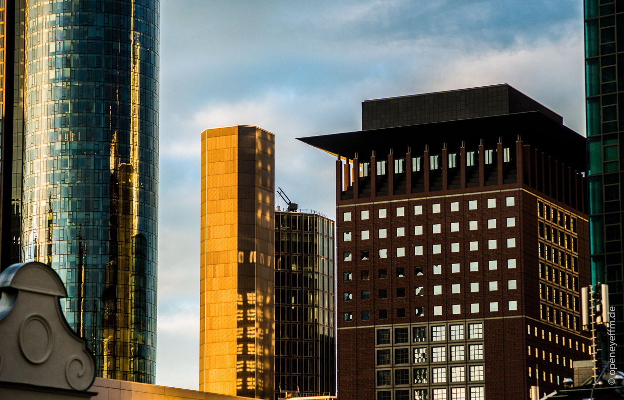 Foto von Frankfurter Skyline, Japan Tower