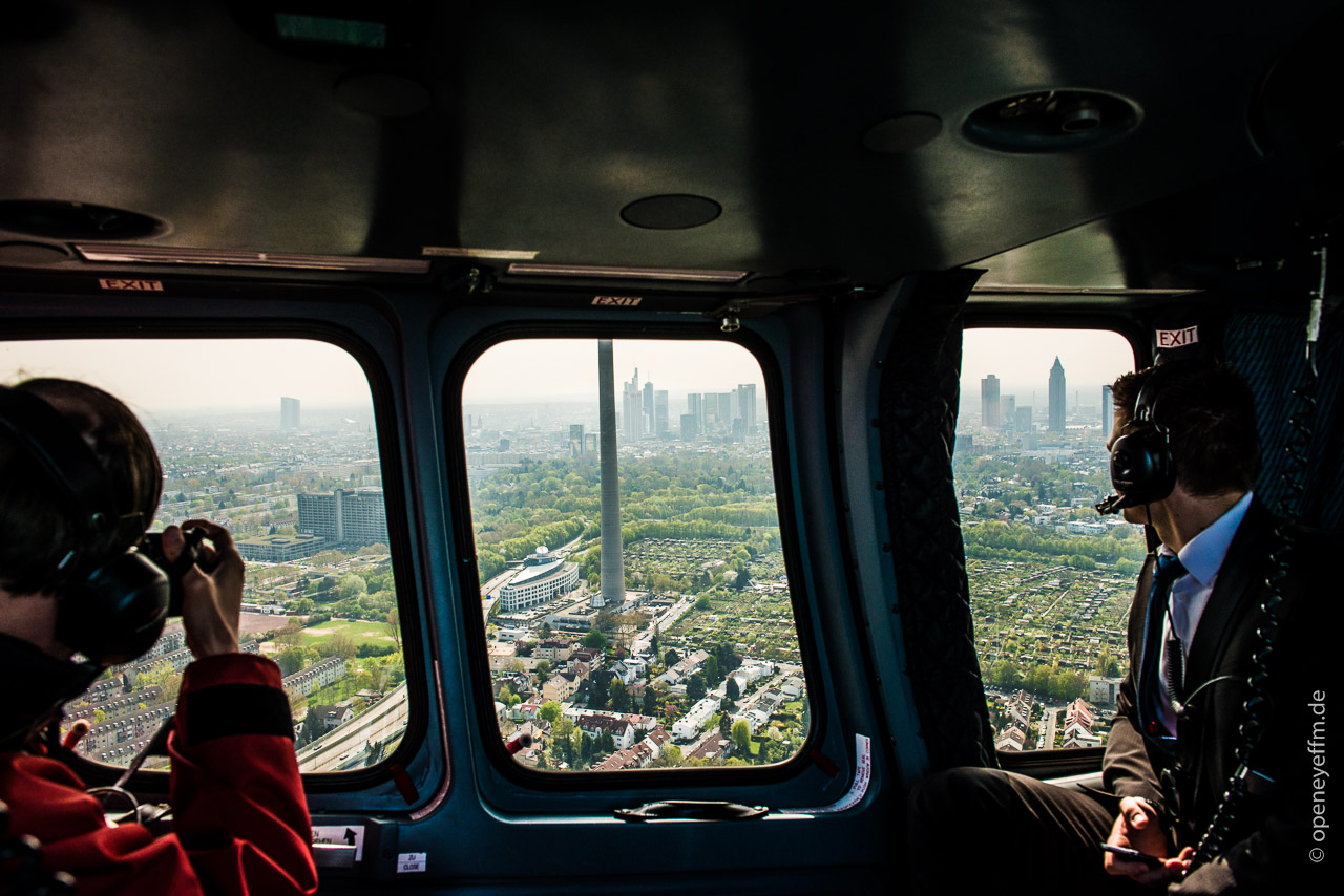 Foto von Hubschrauber Flug über Frankfurt